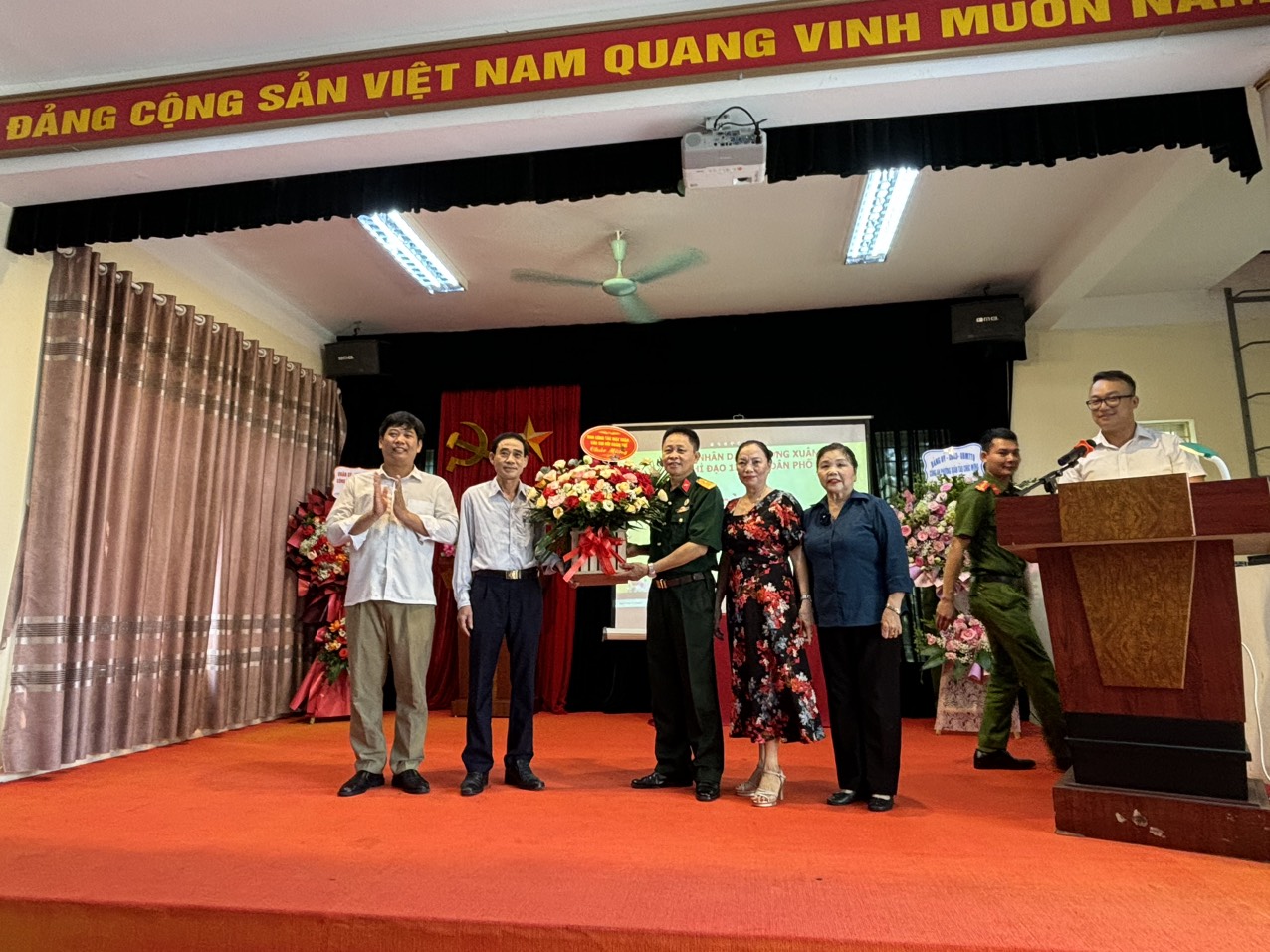 Tổ dân phố số 4 phường Xuân Tảo tổ chức ngày Hội toàn dân bảo vệ an ninh Tổ quốc năm 2024